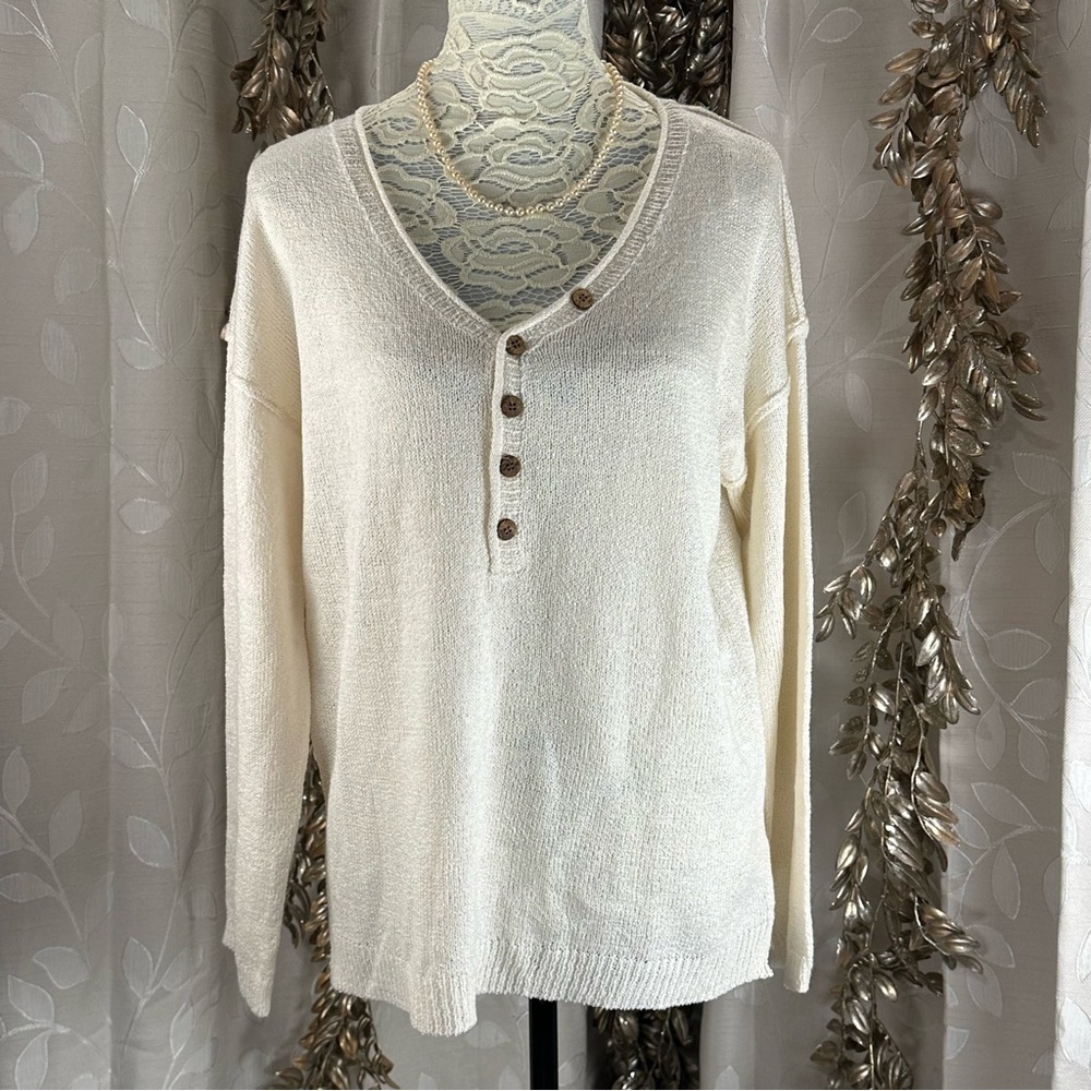 Wishlist Ivory V-Neck Button Sweater | Women’s S | Cozy Soft Knit Relax Oversize